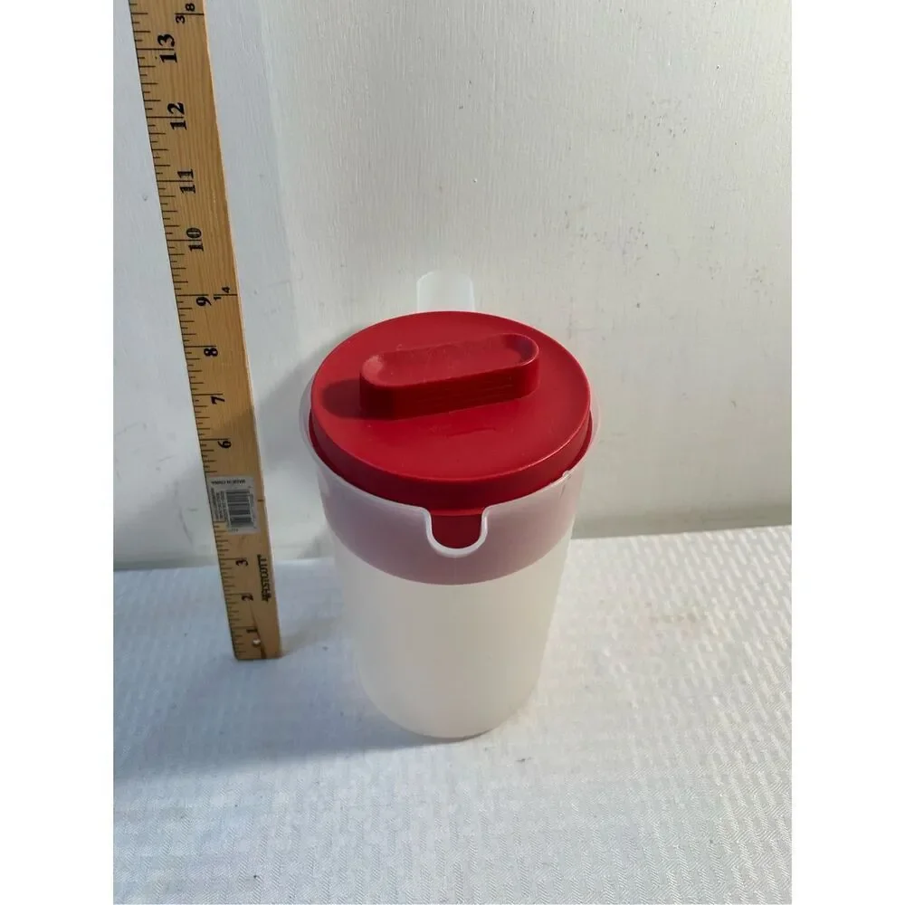 Rubbermaid 2qt pitcher red‎ top